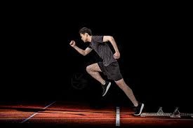 东契奇更新虎扑：虽然我平时不咋扣篮，但今天给大家秀一下